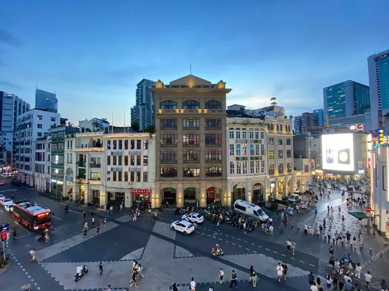 Gionee Light Guangzhou Beijing Road Pedestrian Street