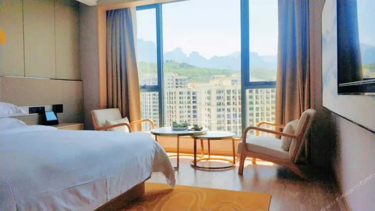 THOUSAND HOTEL