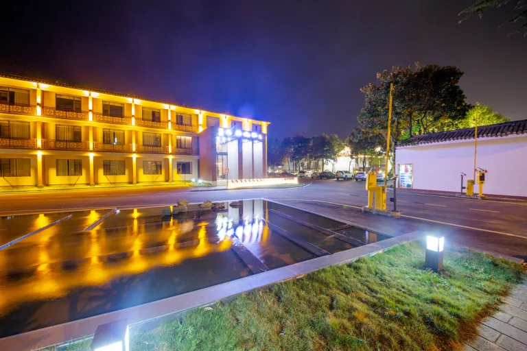 Tianchong Yunhai Resort Hotel (Wulingyuan National Forest Park)