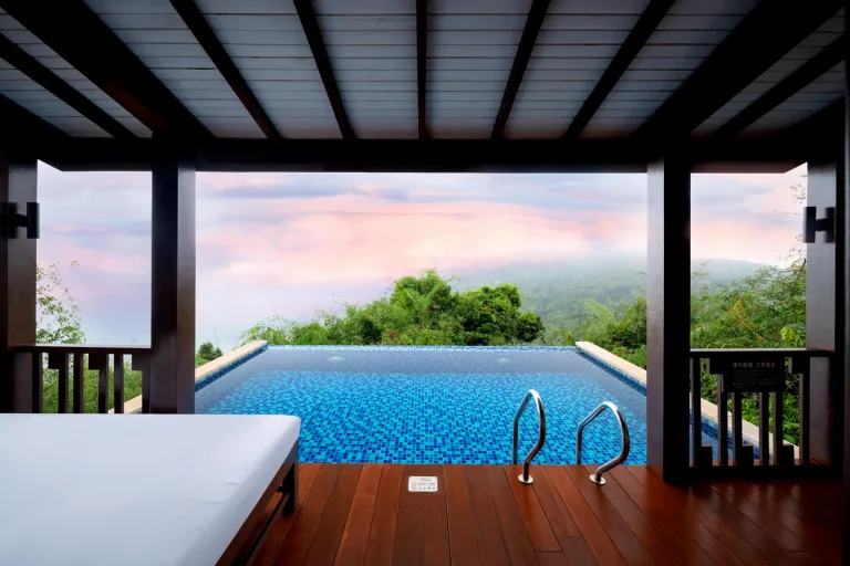 Yalong Bay Earthly Paradise Birds Nest Resort