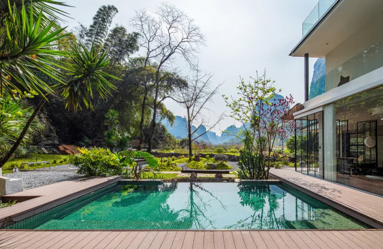 The Secret Glen Hotel