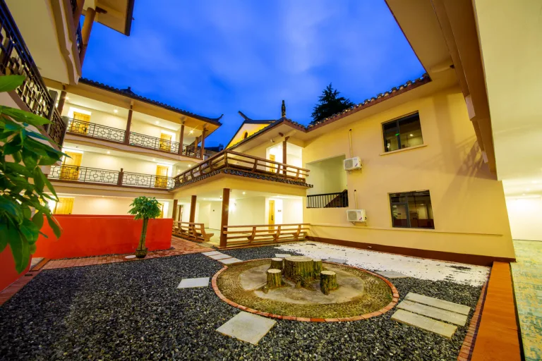 Tianchong Yunhai Resort Hotel (Wulingyuan National Forest Park)