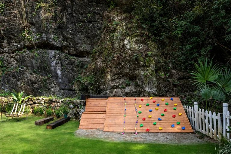 The Secret Glen Hotel