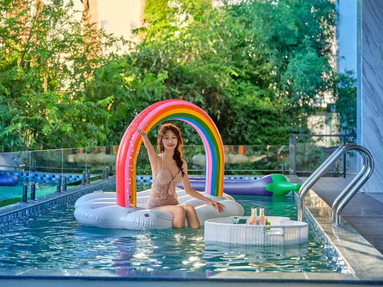 Zhangjiajie Four Seasons Lai · Riverside Resort Hotel (Baofeng Lake Scenic Area)