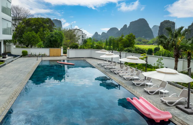 Mengyuan RESOR 360° View Hotel: Starry Pool & Hot Spring, Shili Gallery Yulong River