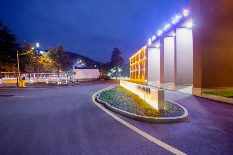 Tianchong Yunhai Resort Hotel (Wulingyuan National Forest Park)