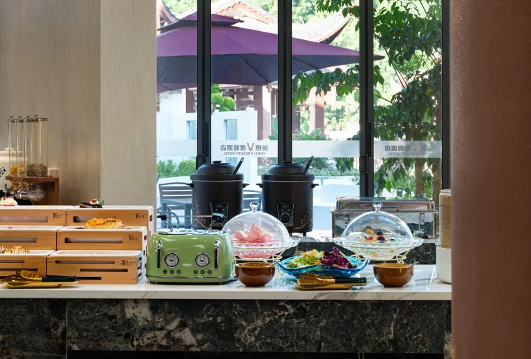 Yunqi V Onsen Garden Resort