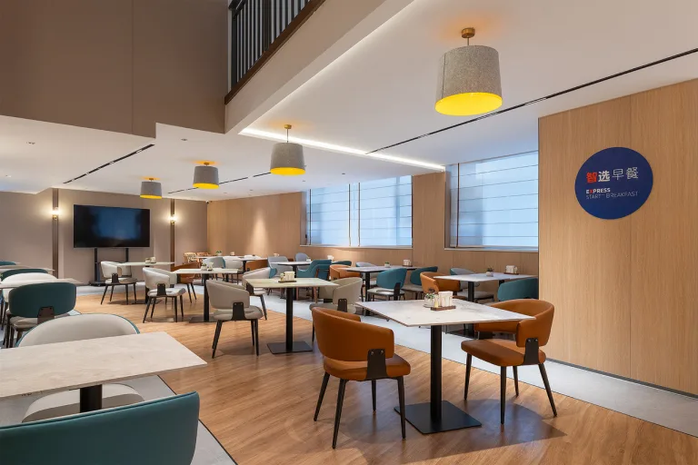 Holiday Inn Express KUNMING RAILWAY STATION by IHG