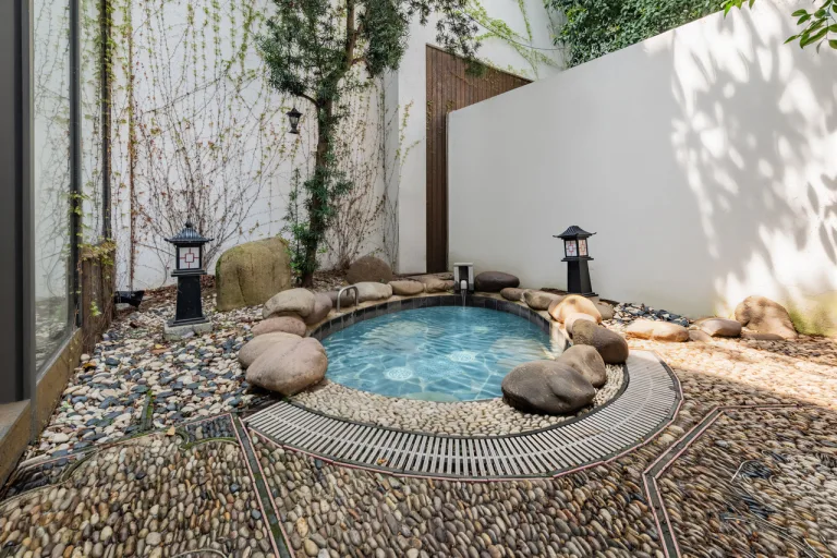 Scholars Shushan Hot Springs Resort