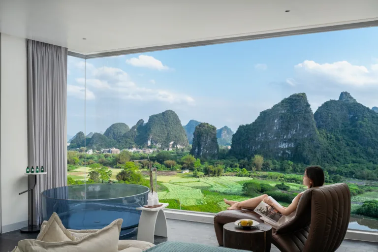 Mengyuan RESOR 360° View Hotel: Starry Pool & Hot Spring, Shili Gallery Yulong River