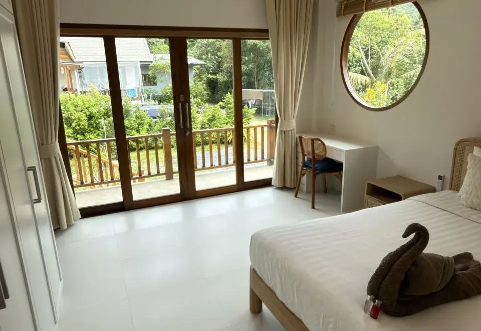 Chaloklum house close to beach