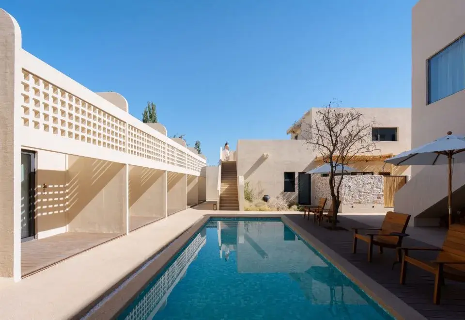 Dunhuang Xiyu Resort Homestay (Mingsha Mountain Crescent Spring)