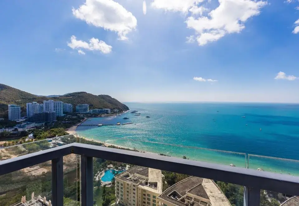 H Seaview Baorong Holiday Apartment