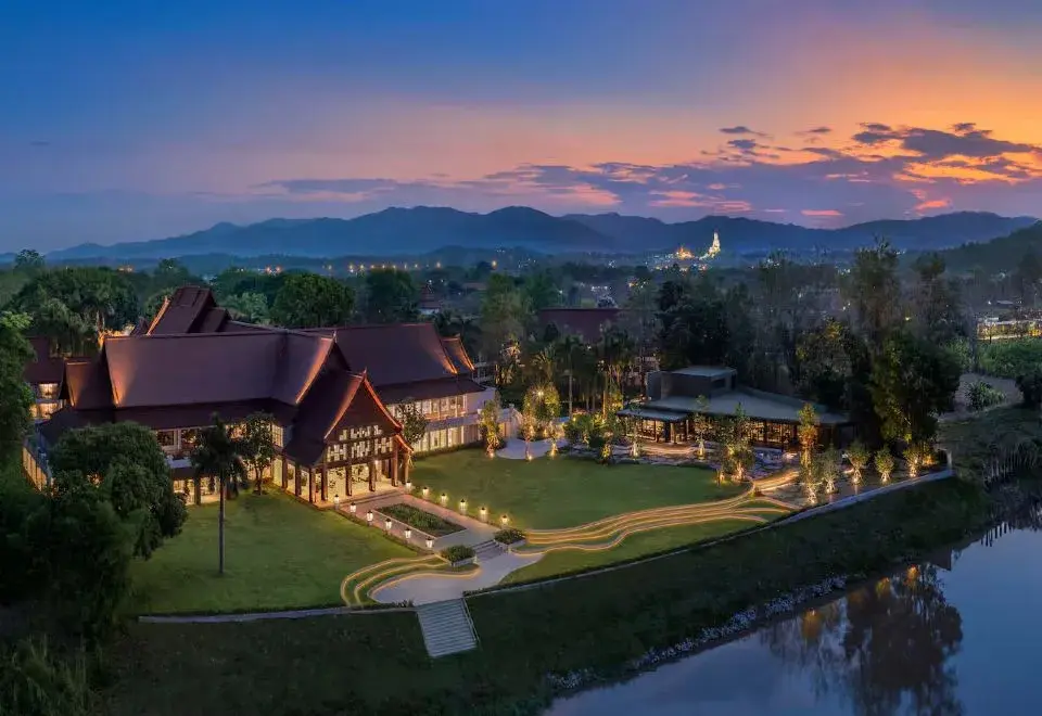 Kahavadi Chiang Rai, Curio Collection By Hilton