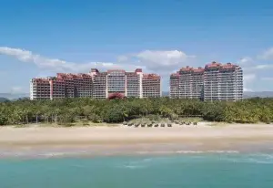 Pullman Oceanview Sanya Bay Resort & Spa