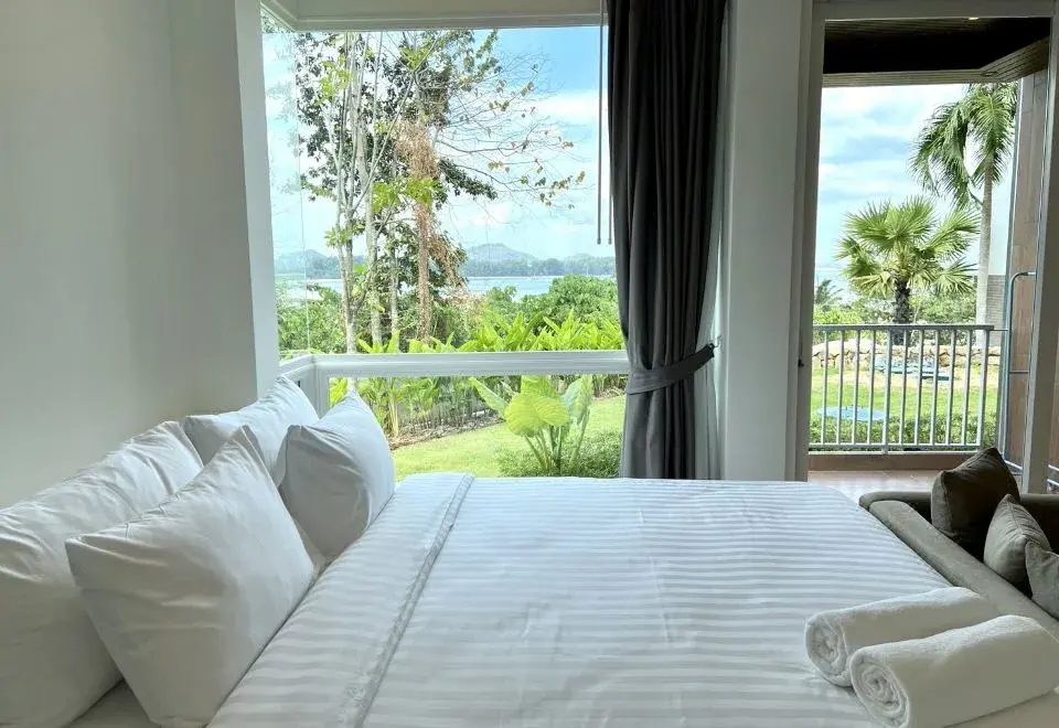 Studio A5-1 (101/25 Phuket Beachfront BLISS