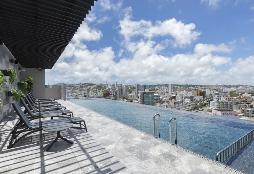 Hewitt Resort Naha