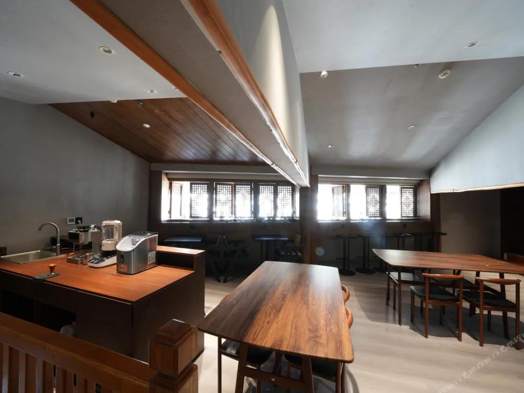 Lijiang Sanli Tian Vacation Cottages