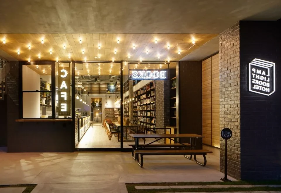 Lamp Light Books Hotel Fukuoka
