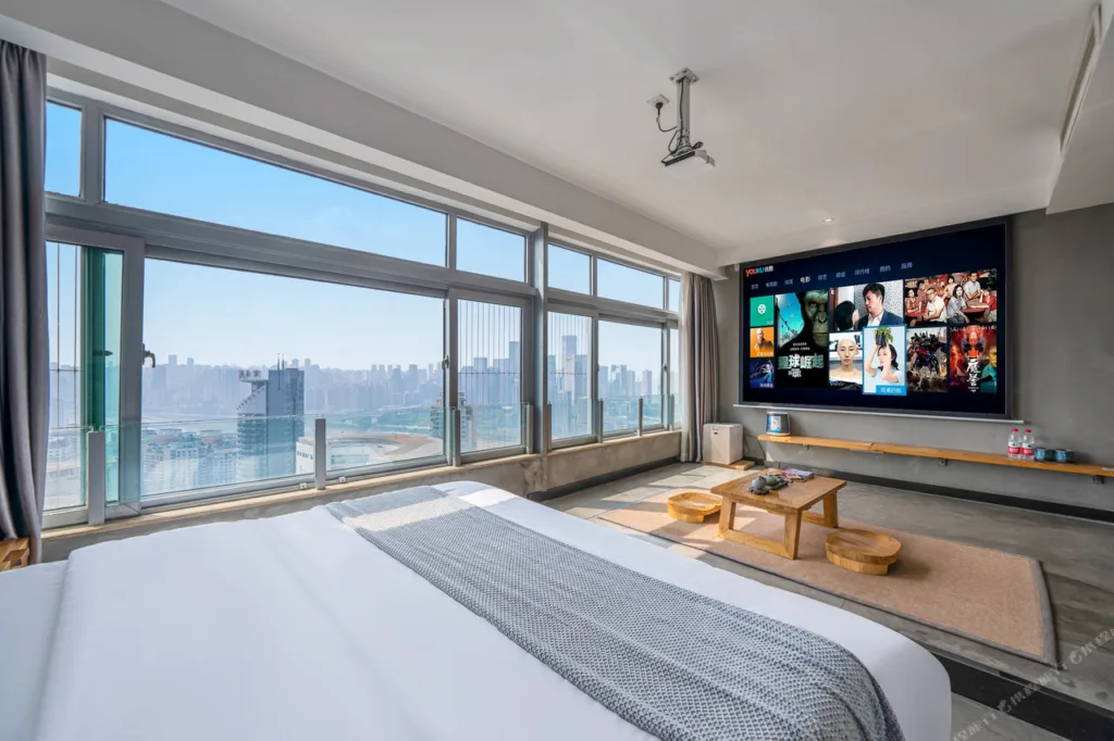 Xunmeng Theme Hotel (Jiefangbei Area/Hong Ya Dong)