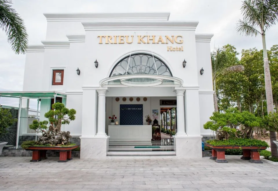 Trieu Khang Hotel