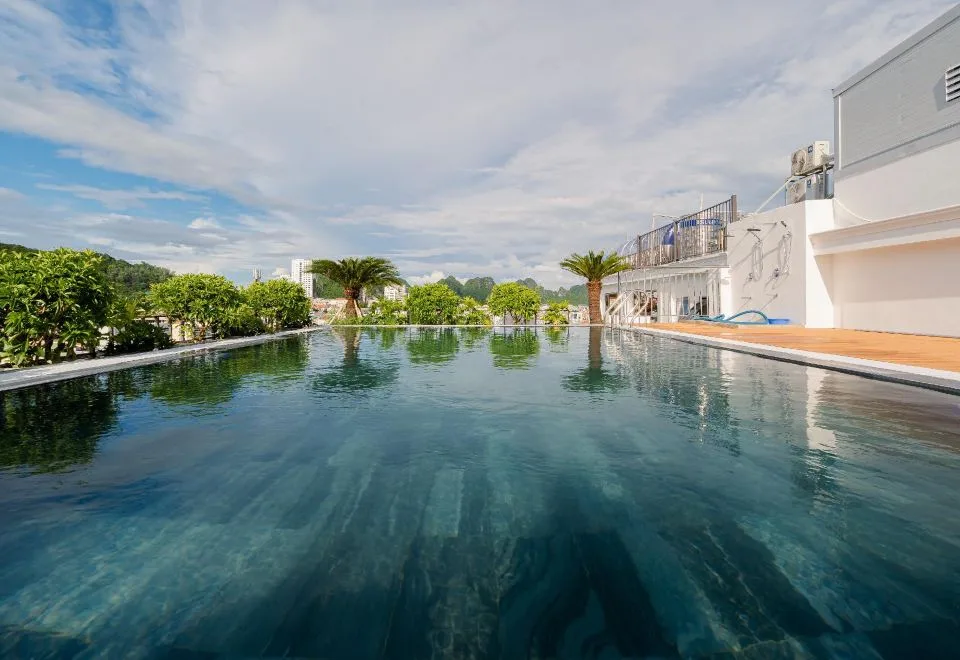River Way Hotel Ha Long