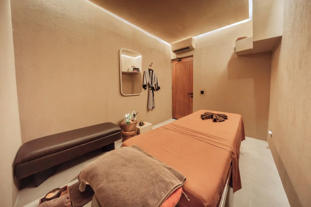 RooMates Beach Hostel Canggu by Ini VIE Hospitality