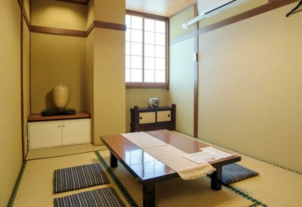 Traveler’s Inn Takagi