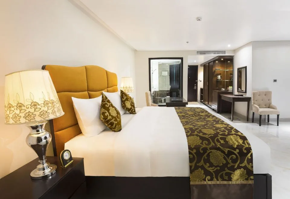 Royal Quang Binh Hotel