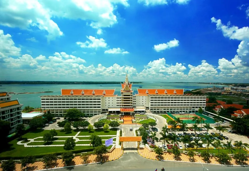Hotel Cambodiana