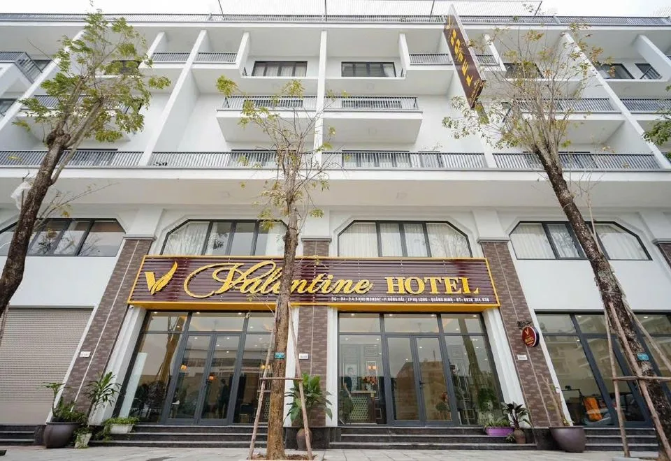Valentine HaLong Hotel
