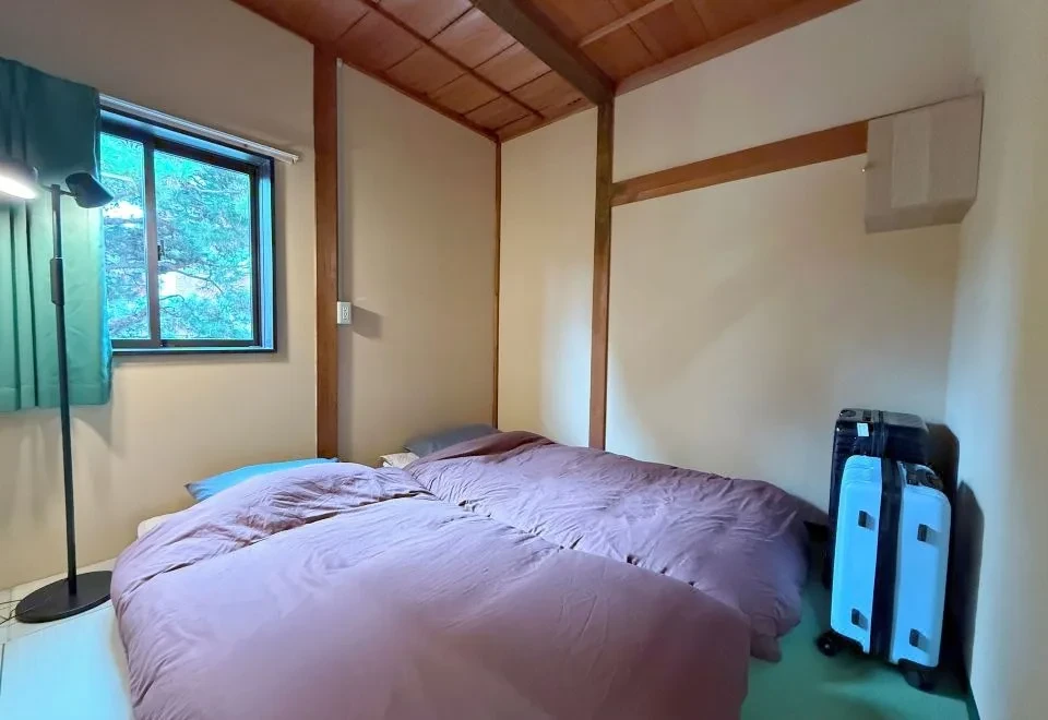 Backpackers Jinya