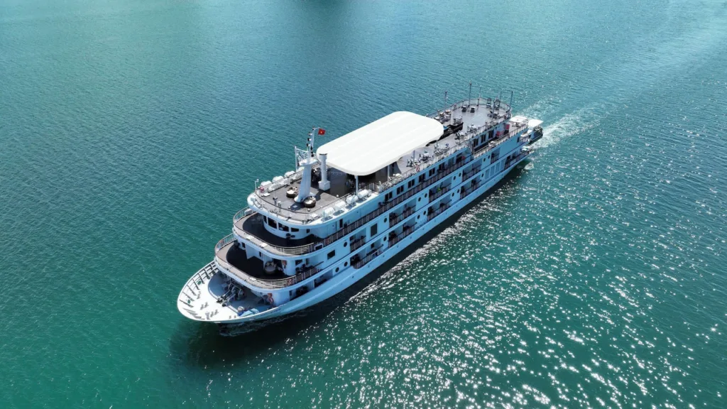 Paradise Legacy Cruise HaLong