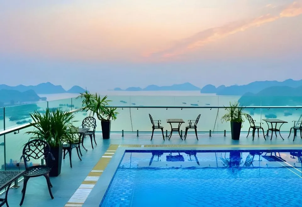 Cat ba Paradise Hotel - Sky Bar & Massage