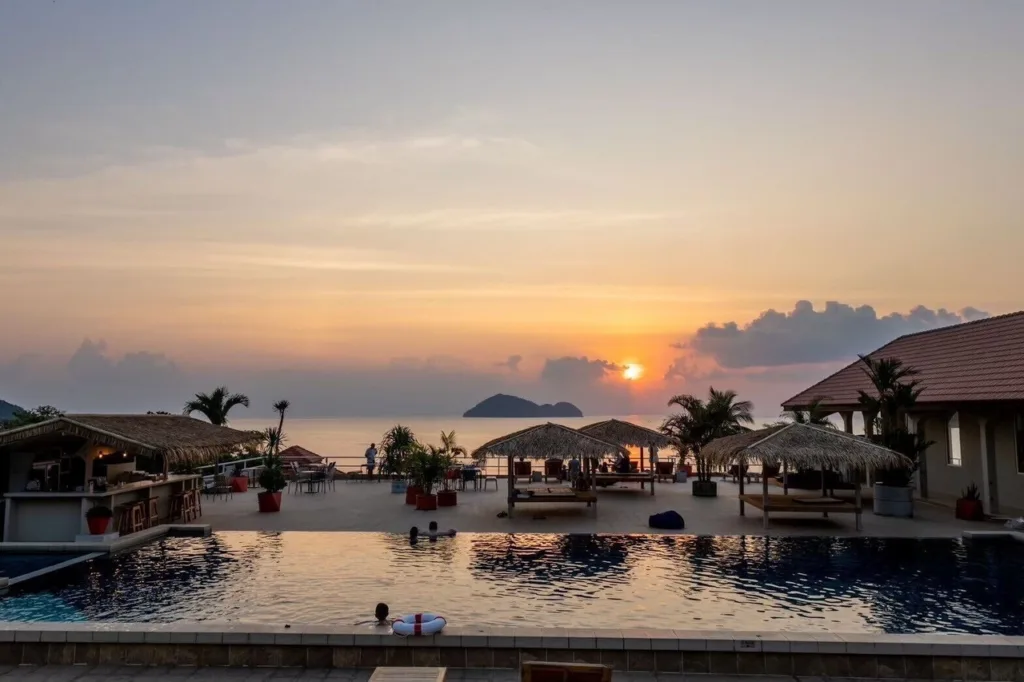 Baan Jai Dee Beach Front Hotel