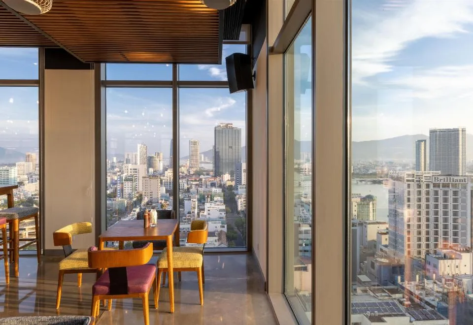 Wink Danang Centre, Unscripted by Hyatt — 24 hours stay