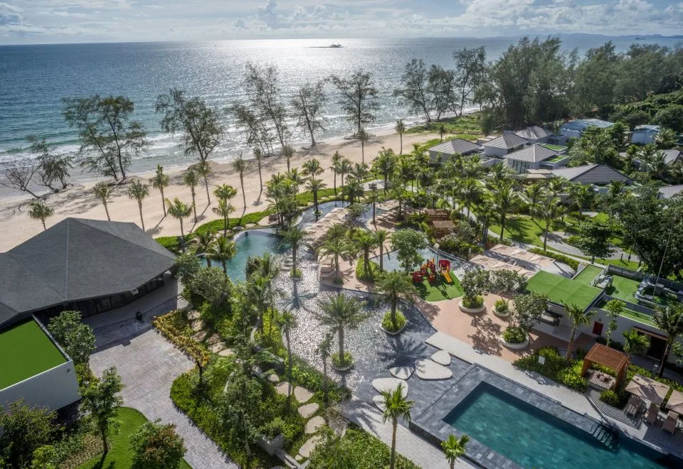 Crowne Plaza Phu Quoc Starbay by IHG