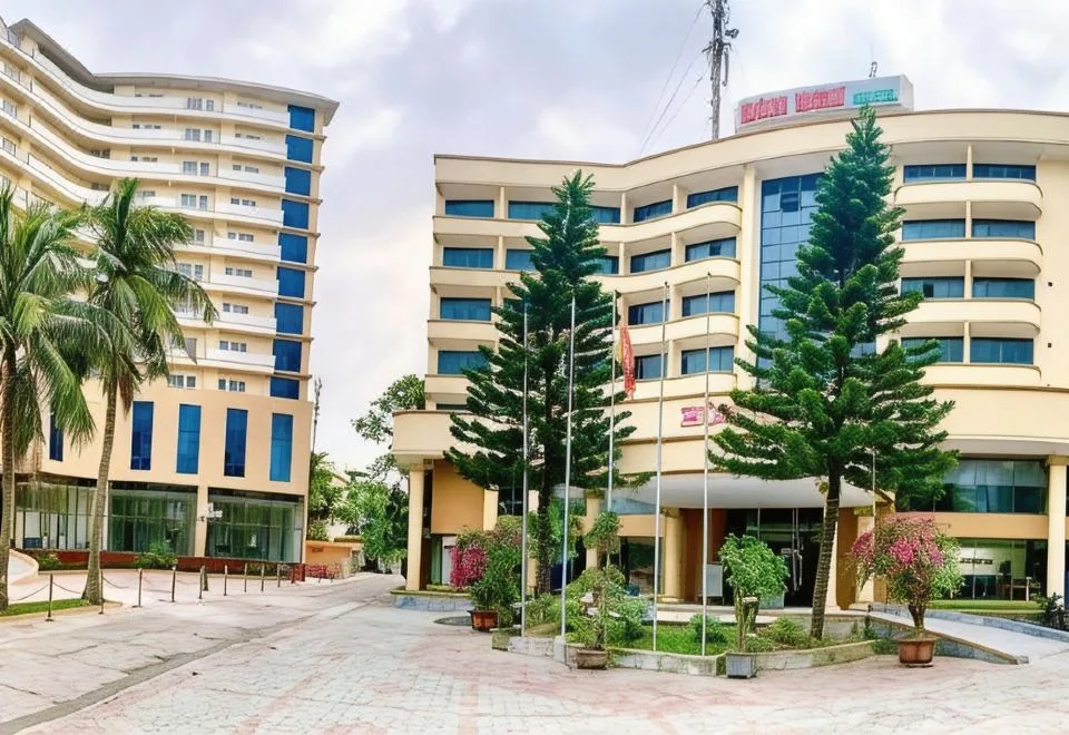 Hon Ngu Hotel CUA Lo Beach
