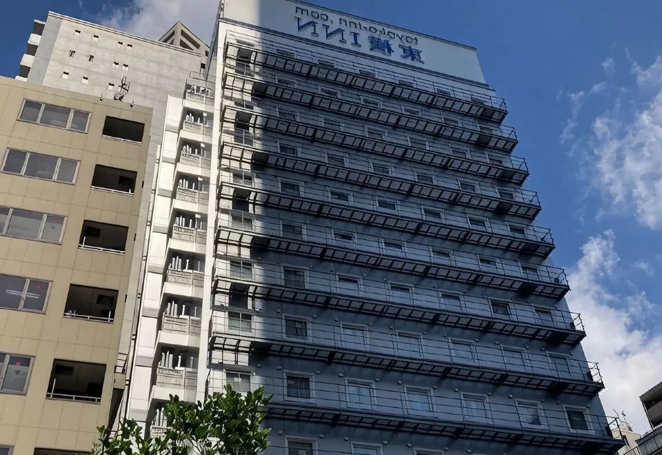 Toyoko Inn Kobe Sannomiya Eki Shiyakusho Mae