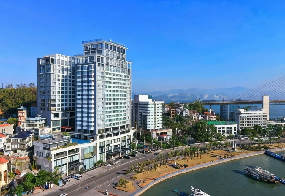 Wyndham Legend Halong