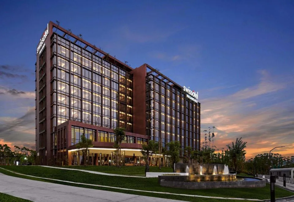 Swissotel Nusantara