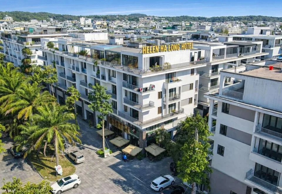 Helen Halong Hotel