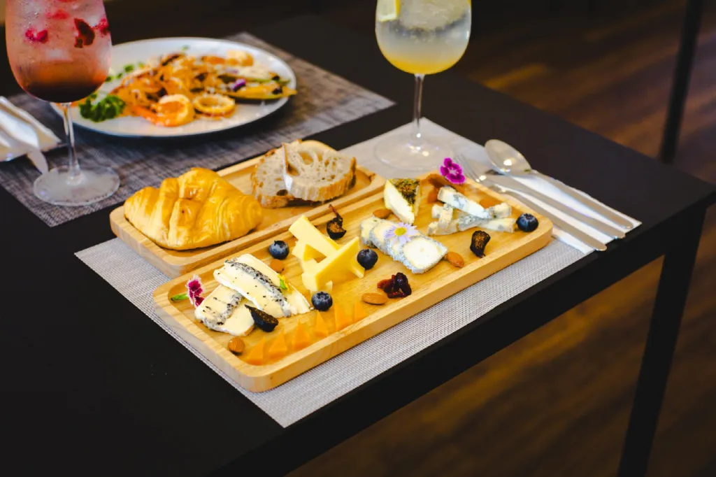 Mana restaurant and boutique hotel