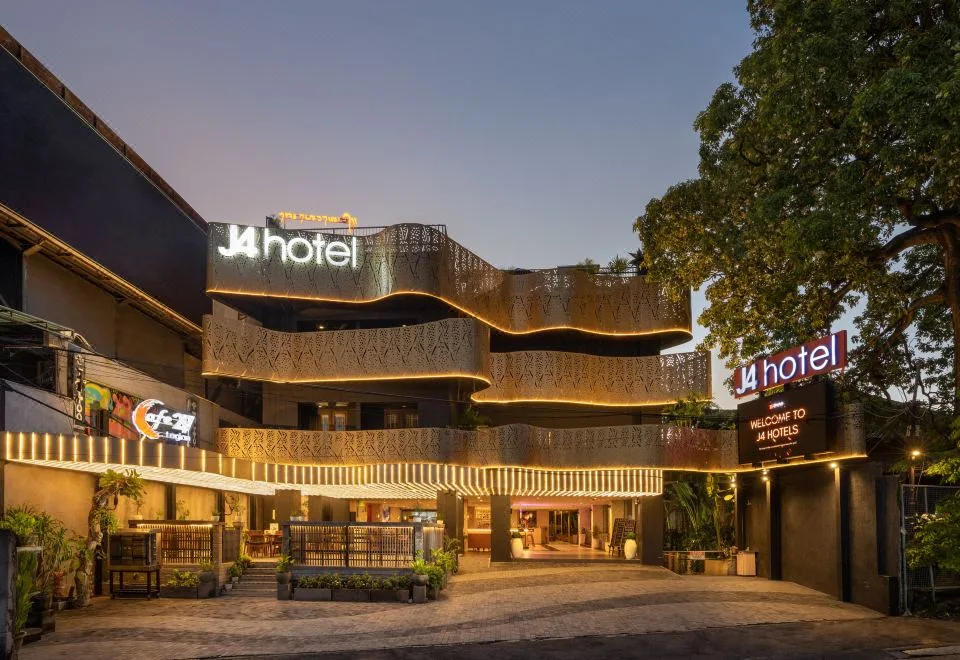 J4 Hotels Legian