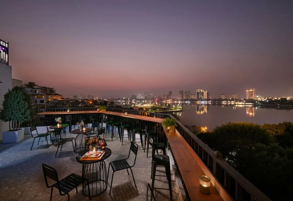 Westlake Pearl Apartment & Hotel — by Pegasy Group