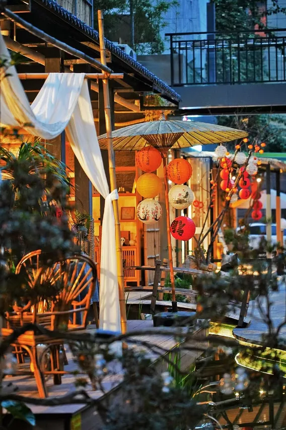 The Hidden House (Cheng Du Kuanzhai Alley People’s Park Subway Station Branch)