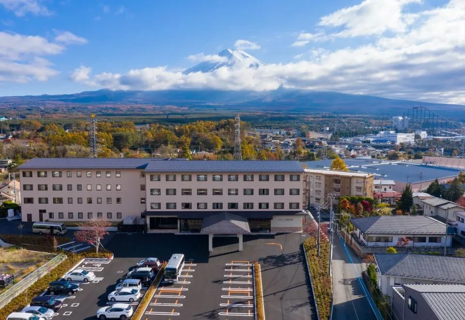 Fujikawaguchiko Resort Hotel