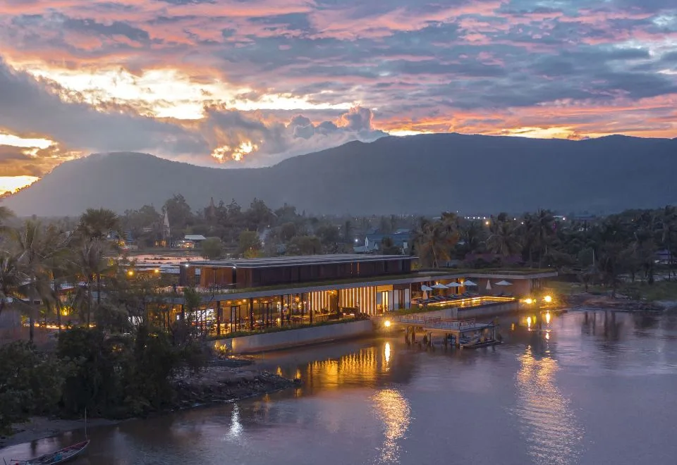 Amber Kampot