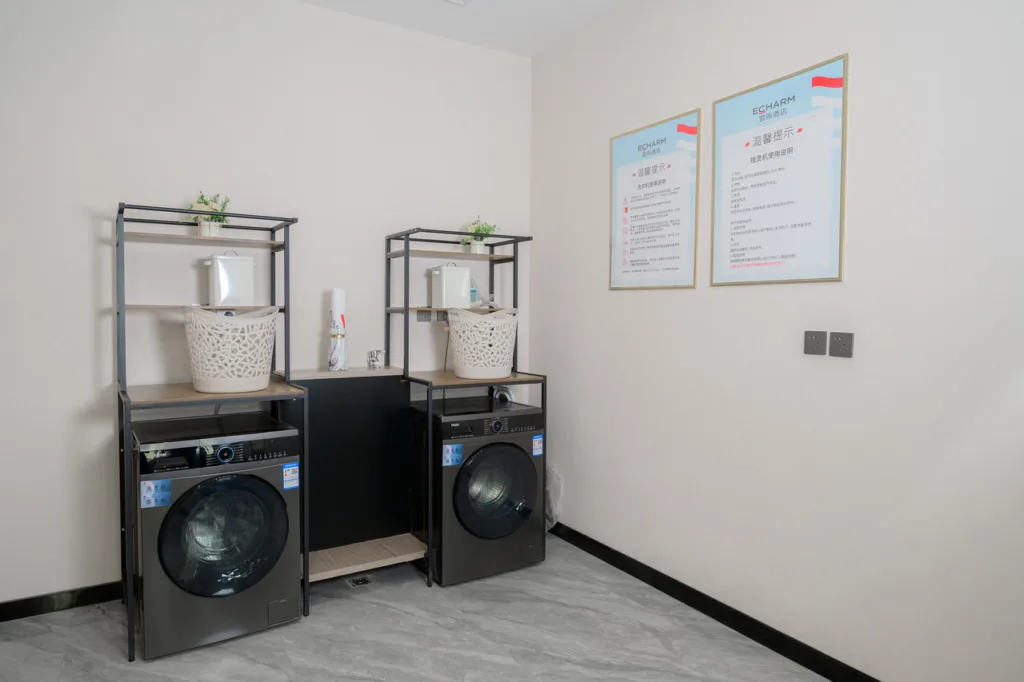 Echarm Hotel (Zhangye West Railway Station Bell Tower Area)