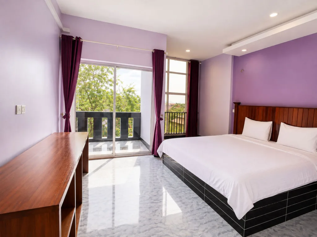 Cloudy Hill Hostel & Villa